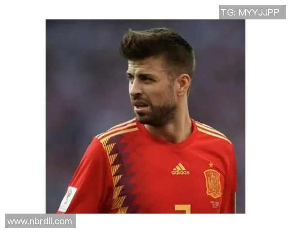 足球明星皮克的全名及其职业生涯的重要成就与影响分析